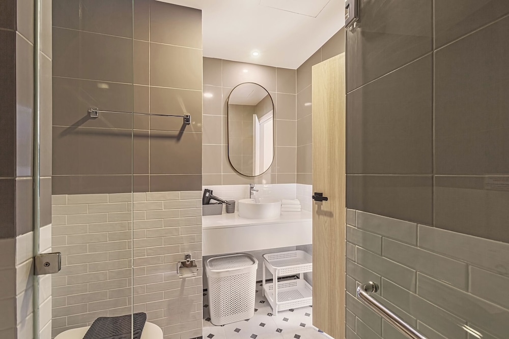 One bedroom Palmetto Condo Karon A 313