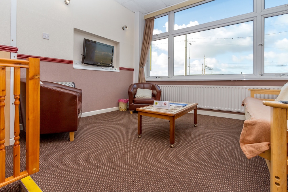 Lynton Apartments