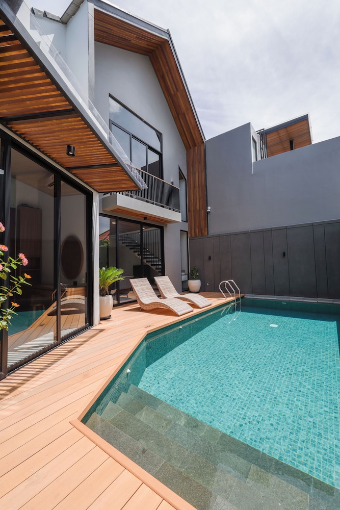 Brand New Modern Villa in Key Seminyak