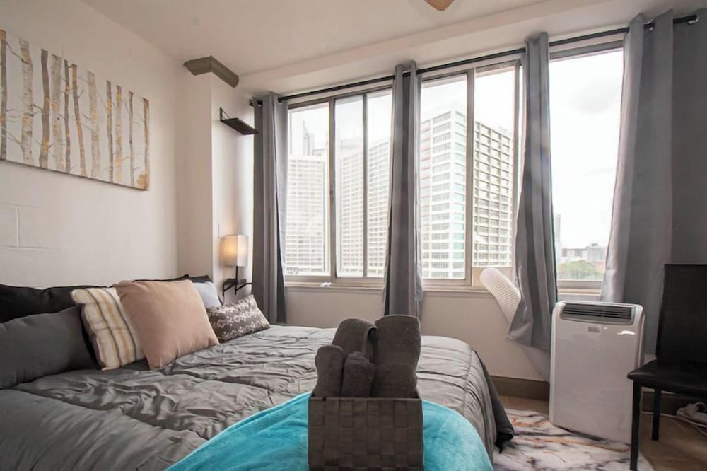 Modern 3BR Condo - Heart of ATL