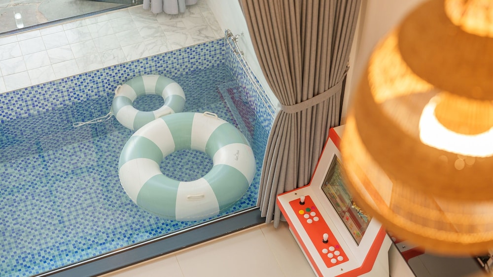 Gyeongju Rose Breeze Pool Villa Pension