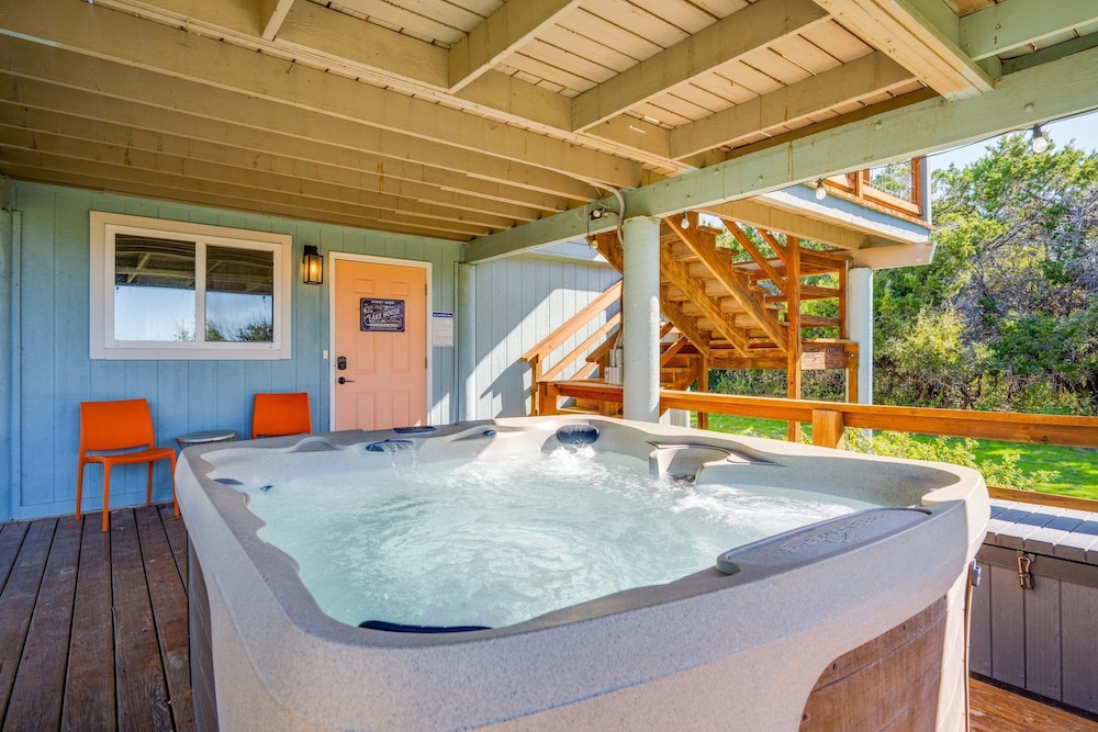 4 3 two King Beds Perfect Sunset Lake Views Pickleball Fire pit Lvl2 EV POA Pool