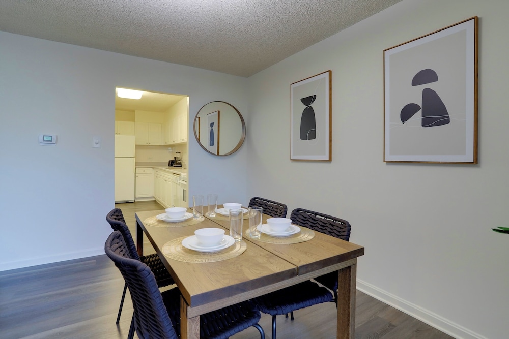 Stay with Comfort in Crystal City