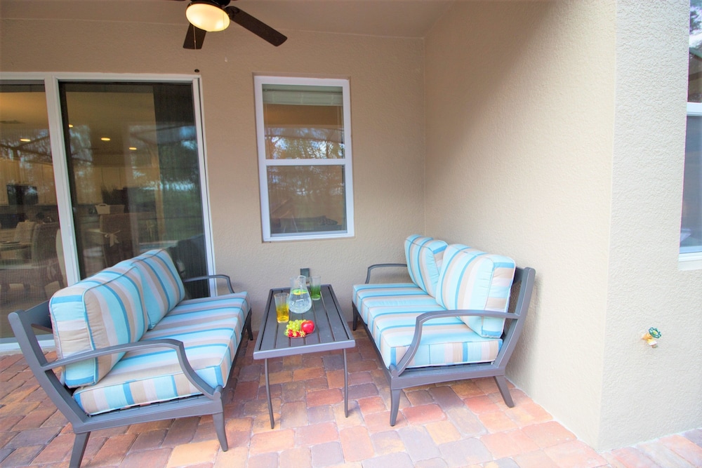 Golden Palms Vacation Resort 4435 view 4