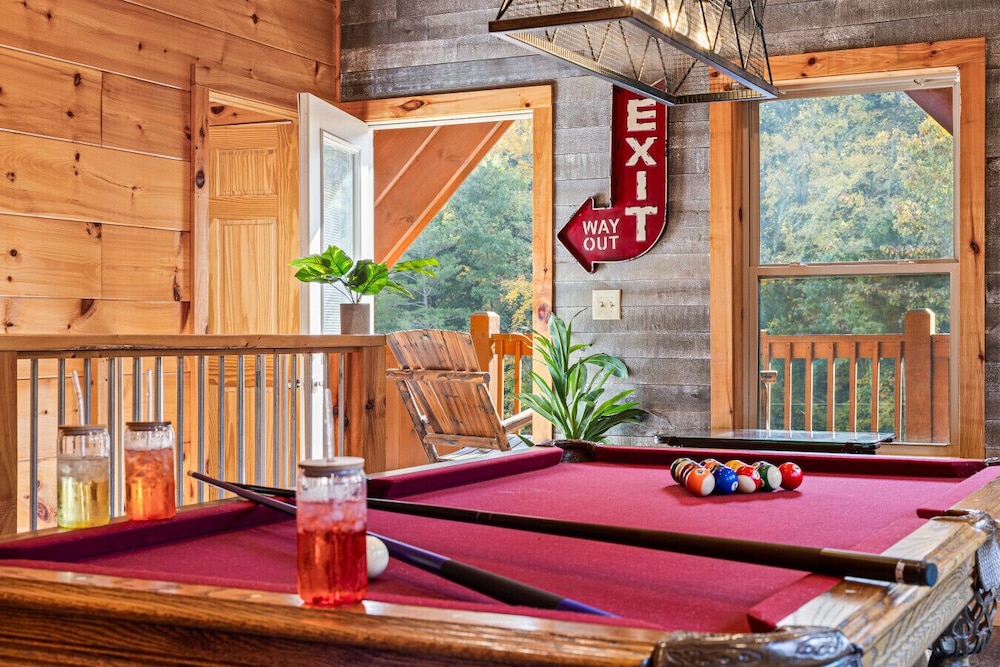 Couples Refuge by Ghosal Luxury Lodging