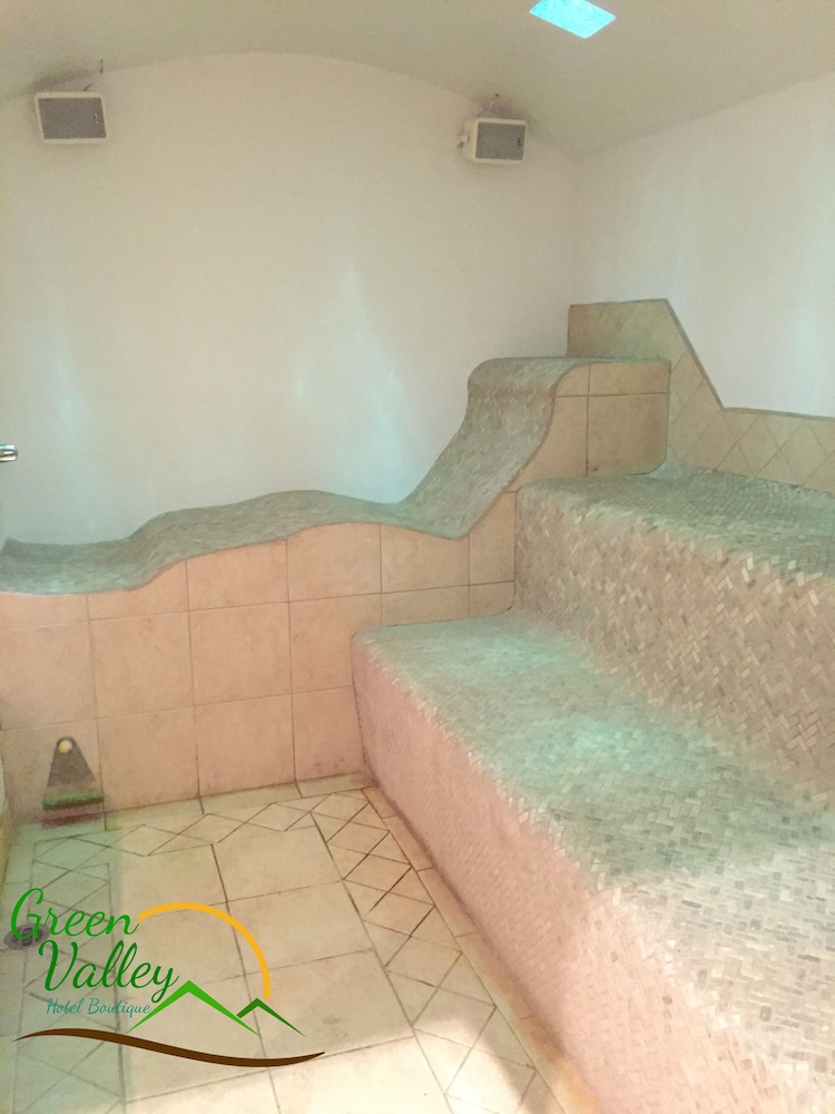 Green Valley Hotel Boutique