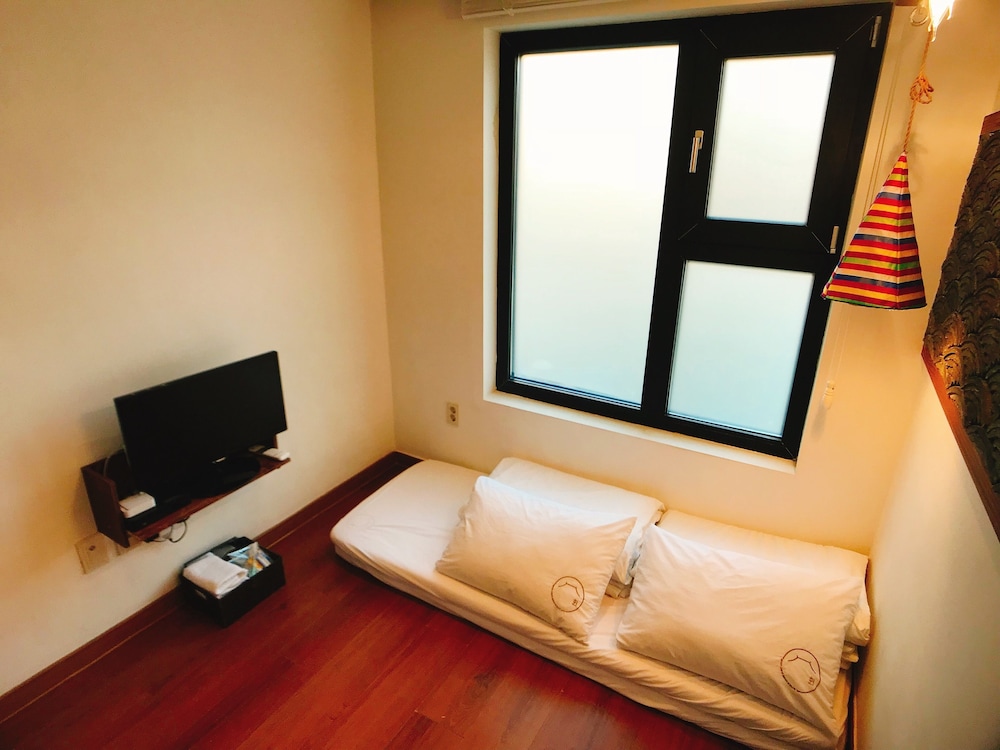 Hwon Guest House