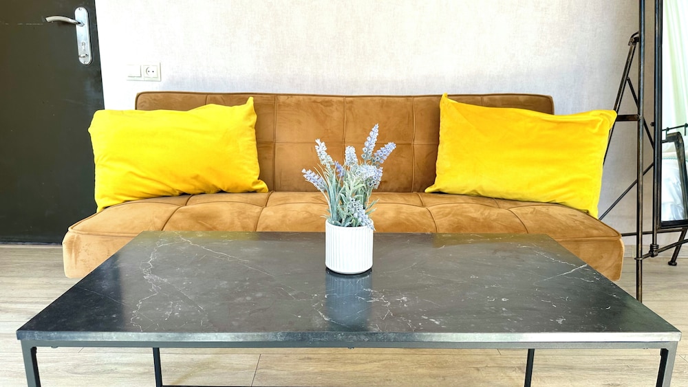 Cloudy Tbilisi Apartment