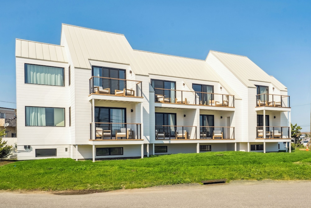 Offshore Residences