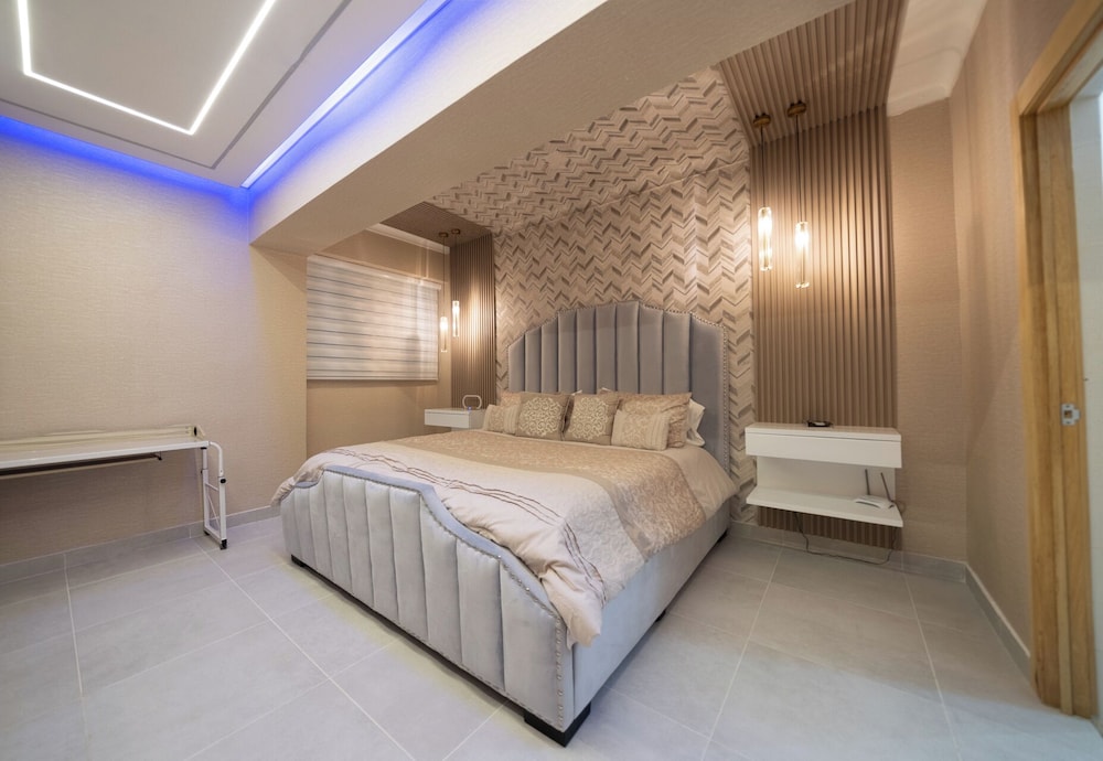 Enjoy Stylish 3br 3, 5b Stylish, Downtown Ocean View