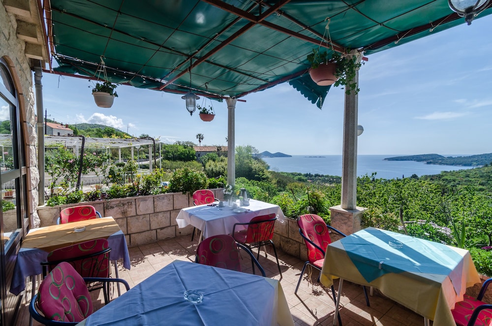 Guesthouse Moretić