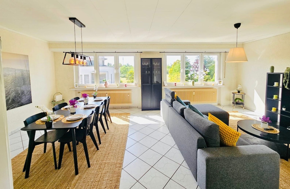 Chic Urban Stay 2BR with parking
