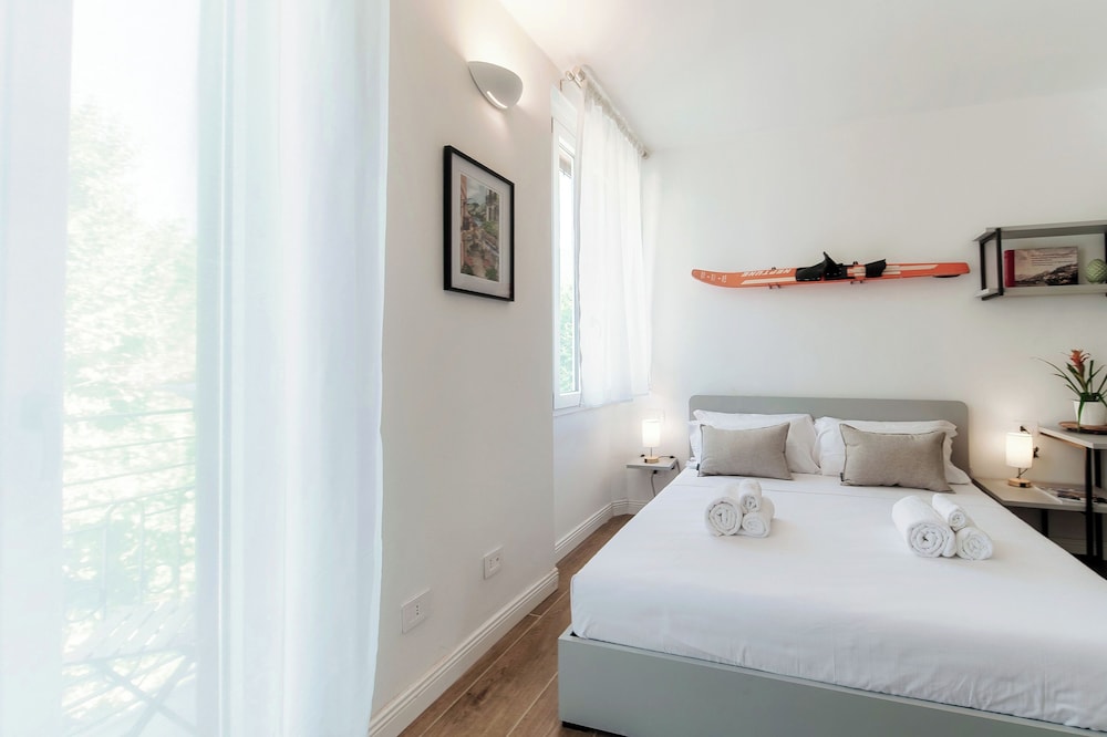 Casa Batèl Suites & Apartments