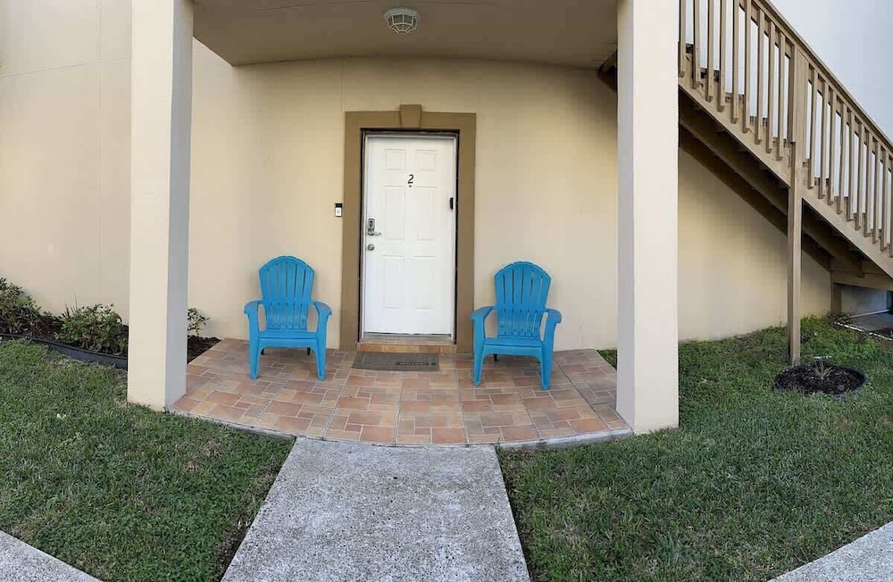 Family Friendly Beach Condo With Pool