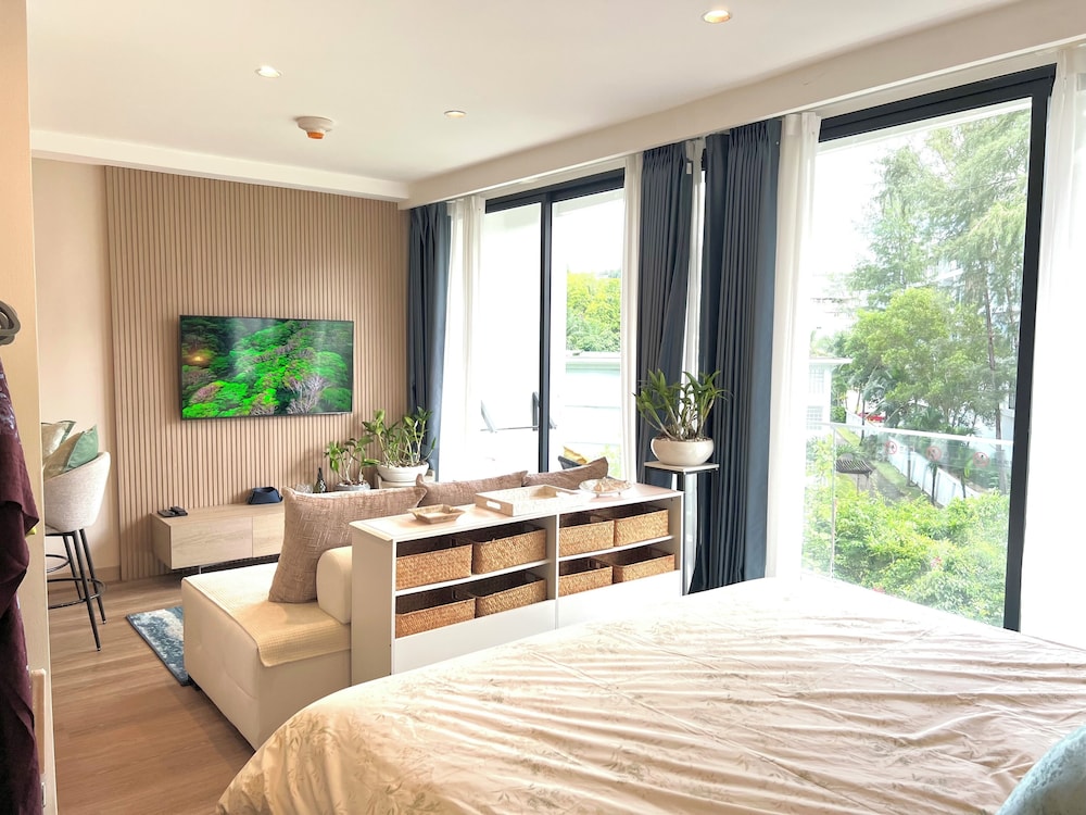 1BR 5Min Walk to BeachPool&Gym C243