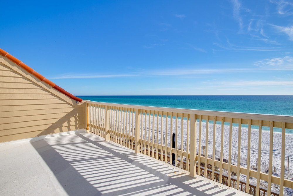 Destiny on the Sand by Avantstay Direct Beach Access Bbq on Large Ocean Facing Patio
