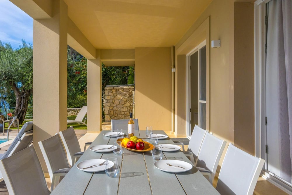 Villa Penelope With 4 Bedrooms and 3 Bathrooms