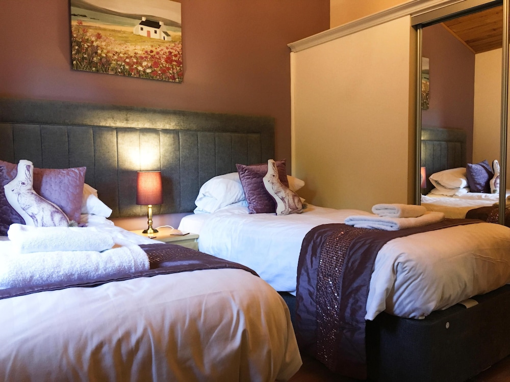 Silver Birch Lodge With Hot Tub Near Cupar, Fife view 3