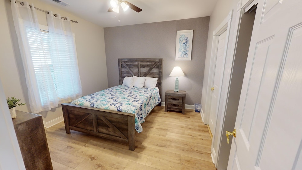 Magnolia Pointe Luster Leaf 4861-104 3 Bedroom Condo