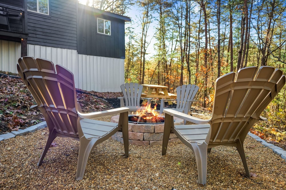 Moonrise Retreat With Spa Fire Pit 8 min to Town