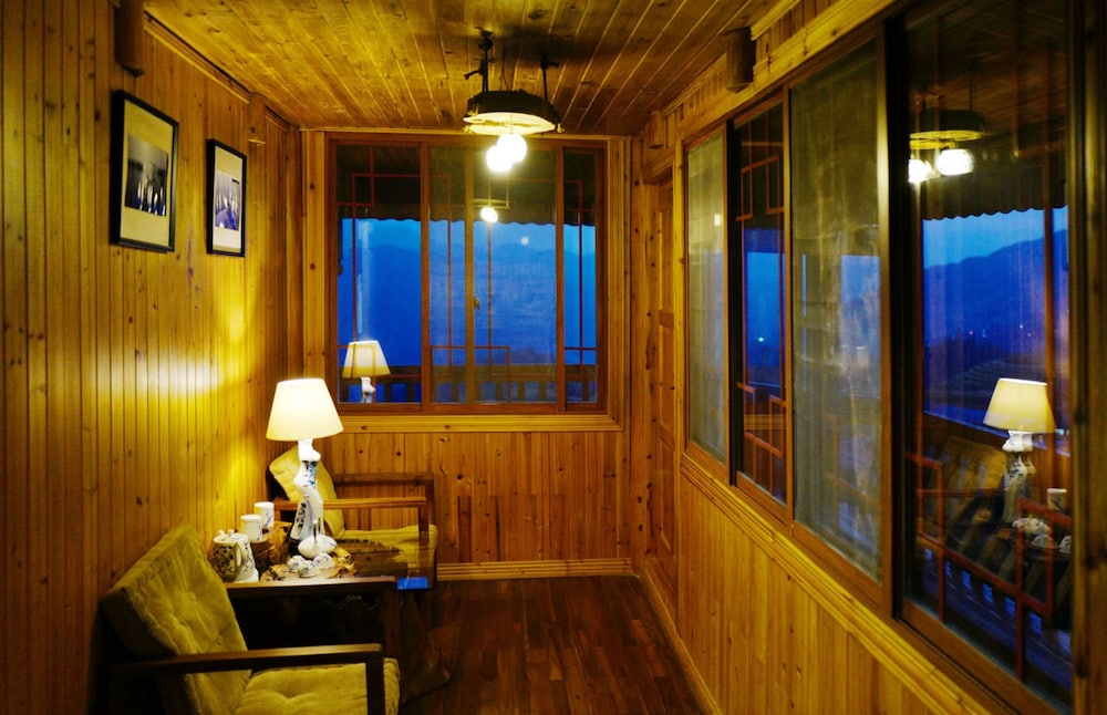 Longji One Art Inn