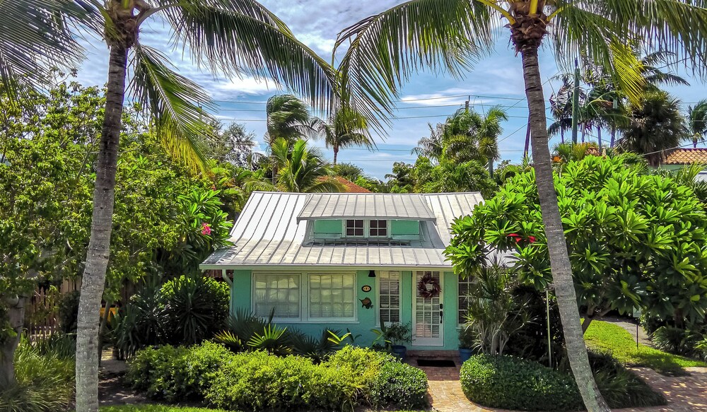 Bahama Breeze Bungalow