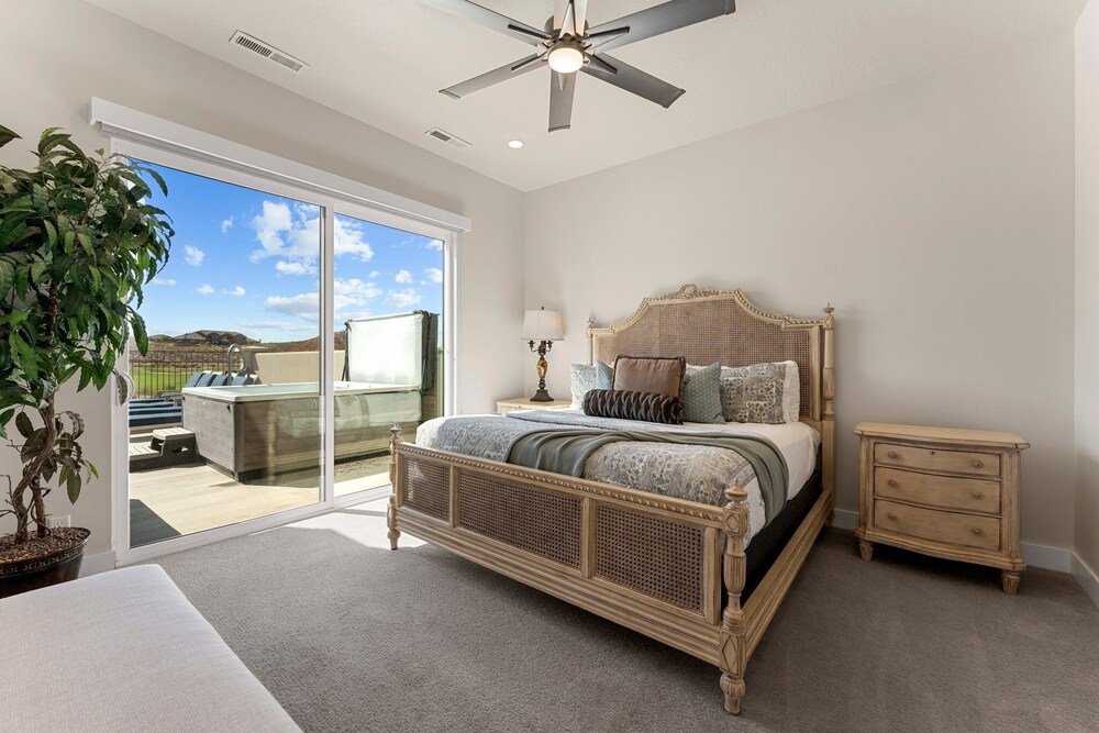 Coral Rock Vista 8 Bedroom Townhouse