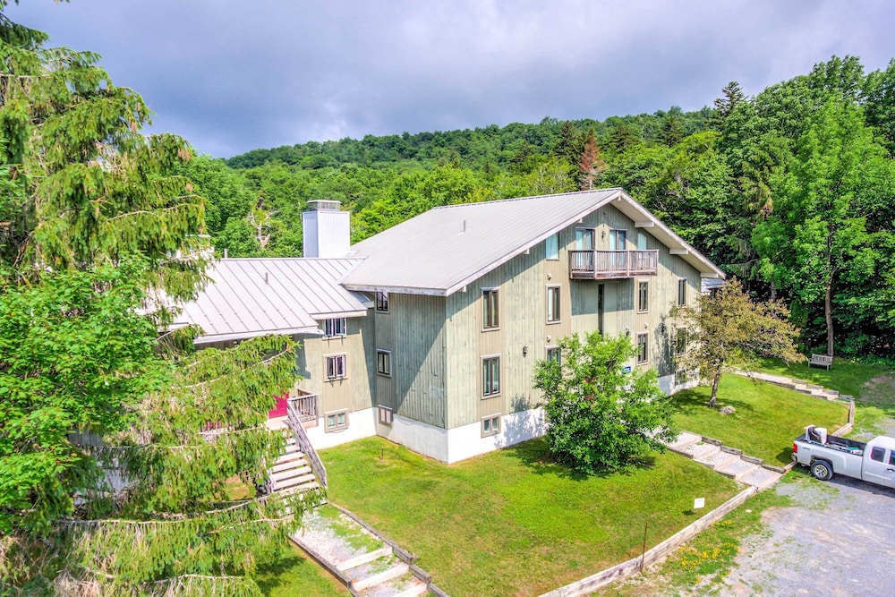 Bromley Mountain Escape w/ 2 Balconies: Hike & Ski view 4