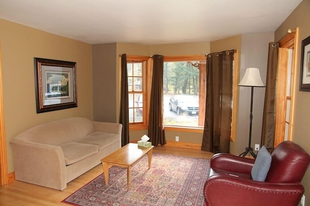 Patterson Kaye Resort on Lake Muskoka