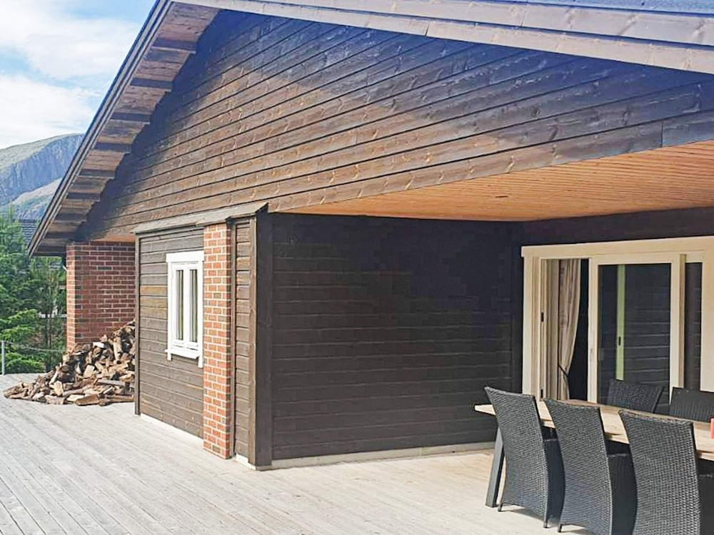 Holiday Home in Svelgen view 4