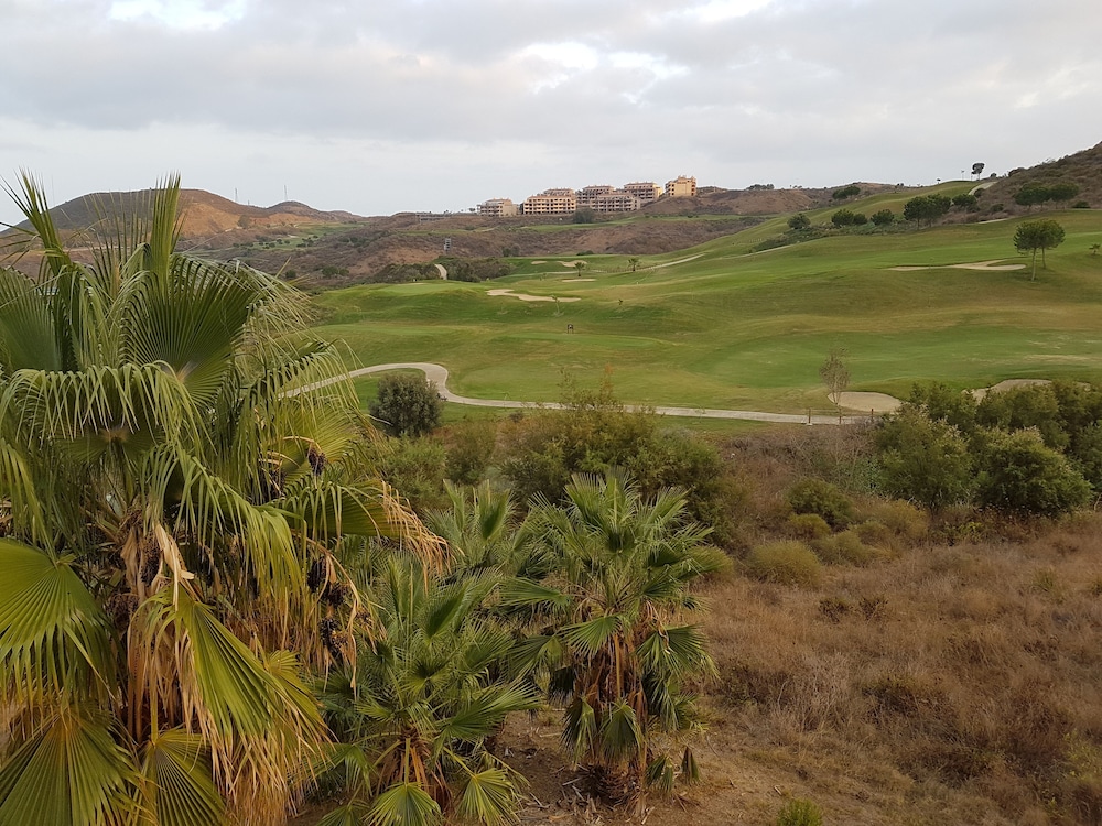 CT 101  - Calanova Golf