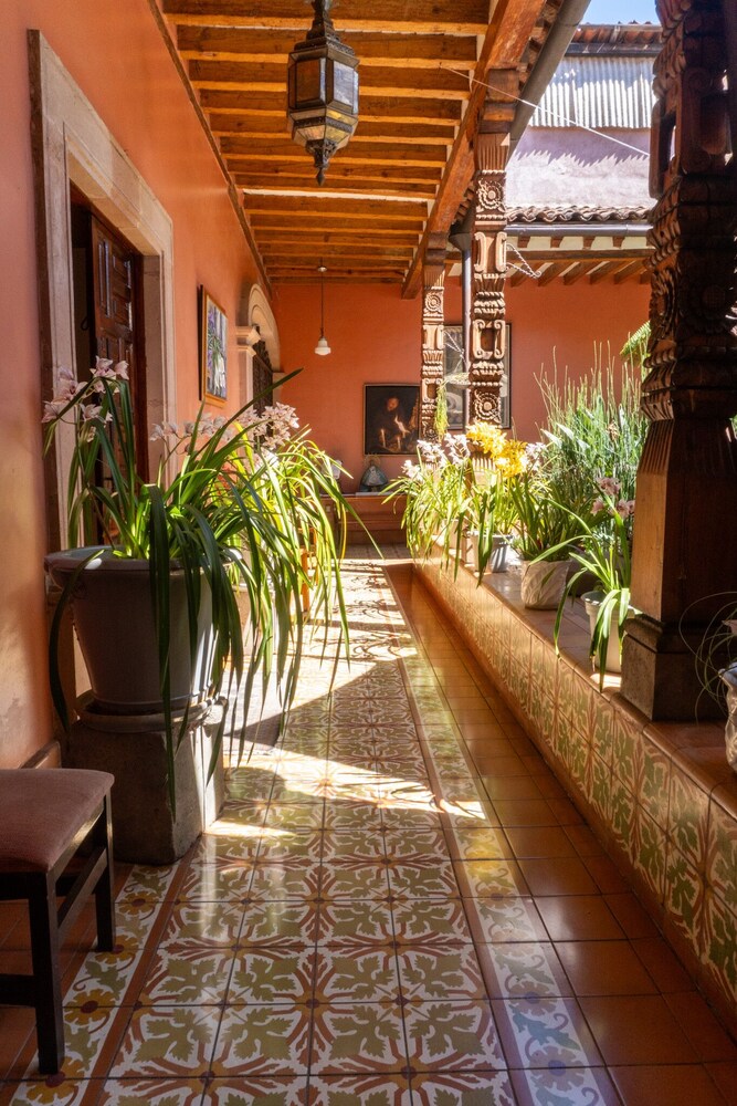 LA CASA B & B