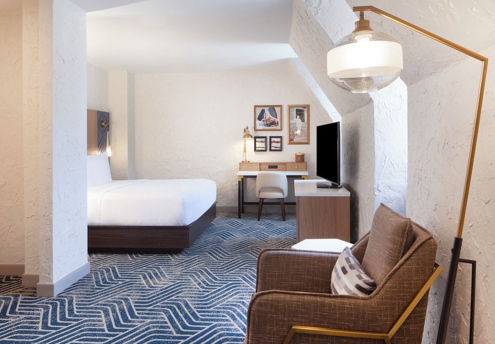 Hotel Royer Urbana Champaign, Tapestry Collection by Hilton