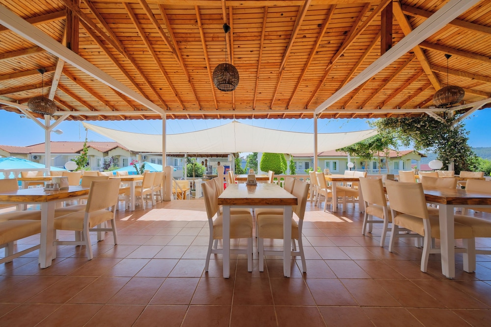 Larimar Suite Otel - Image 60