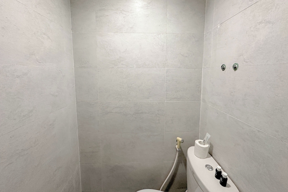 Good Deal Stunning Studio (No Kitchen) At Taman Melati Surabaya Apartment