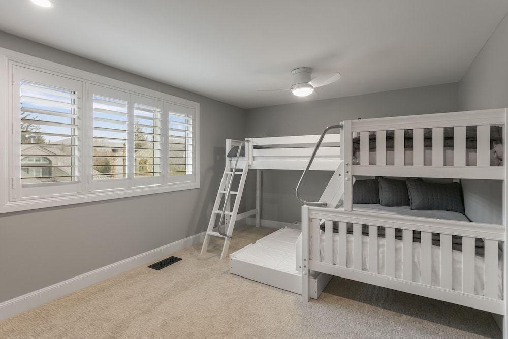 1158 - Three Bedroom Deluxe Stonebridge 3 Condo