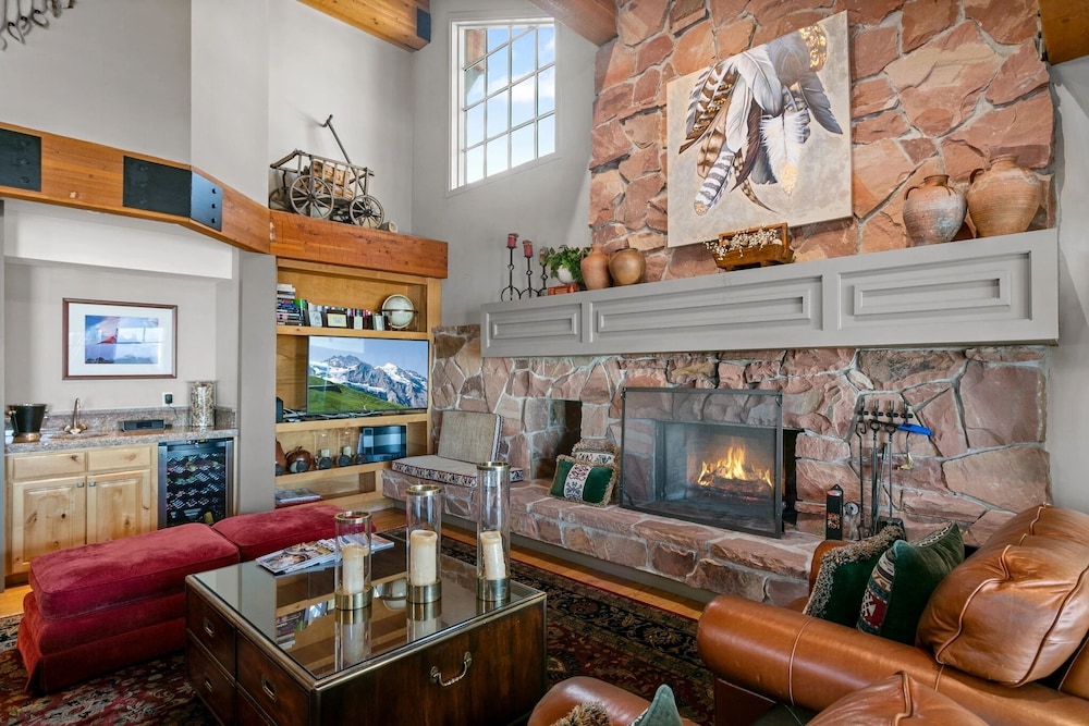 Stag Lodge at Deer Valley Resort - Three Bedroom Residence with Loft and Spa #14 3 Condo