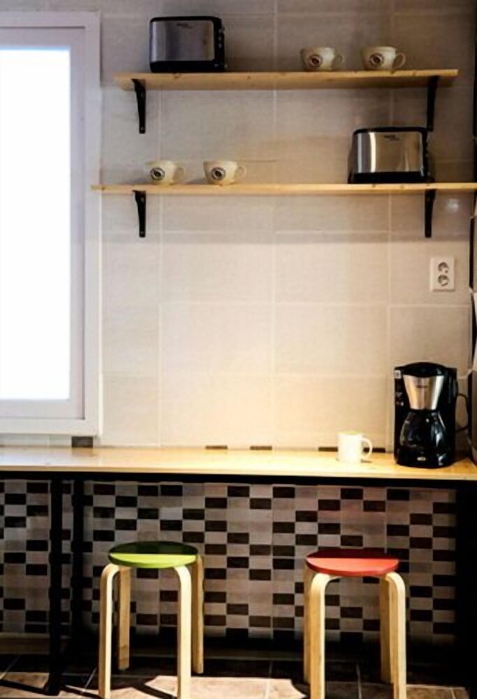 Moiri Guesthouse - Hostel