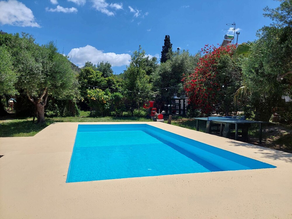 Sofiana s Garden Retreat w Private Pool