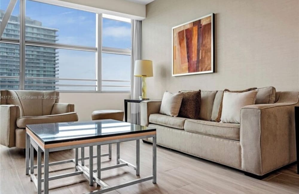 AKA Brickell 32th Free Parking by Palermo Home