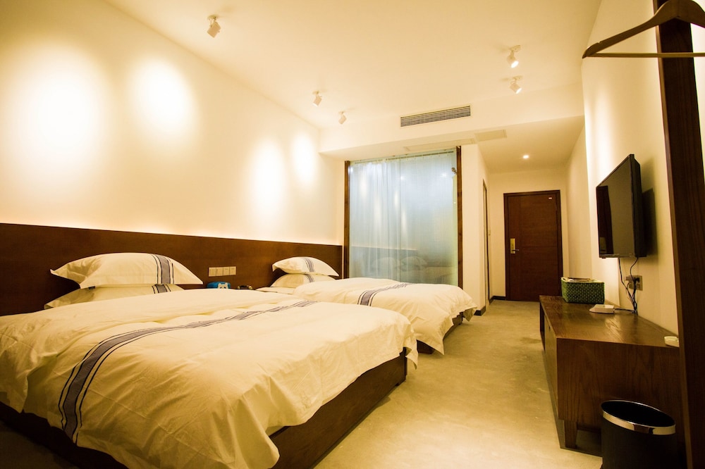 Jingshuihuajian Boutique Inn