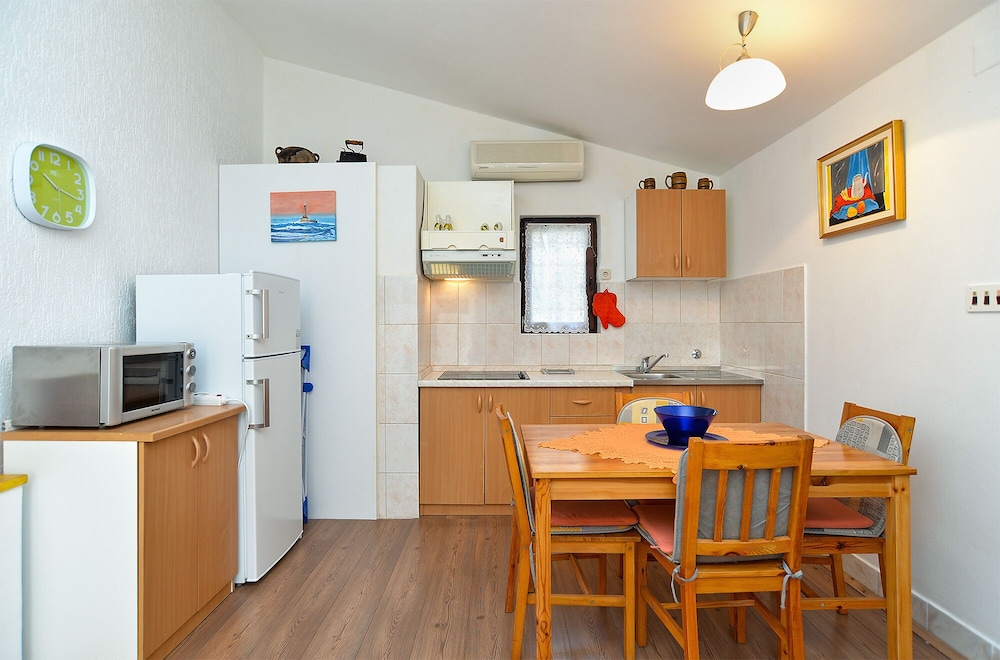 Apartment Mirjana 734
