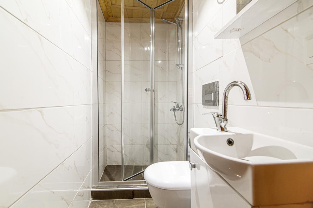 Historical Duplex Villa With Patio in Beyoglu