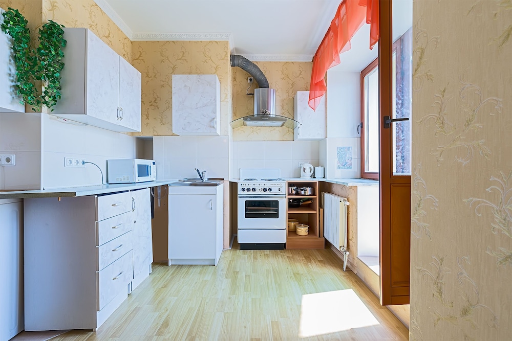 FlatHome24 Fermskoye 32