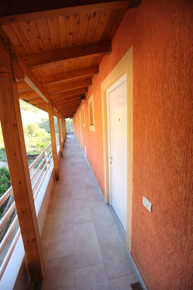 Karos Hotel Llaman