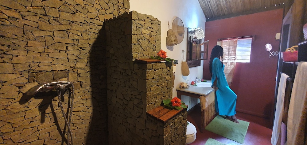 Ravoraha Ecolodge