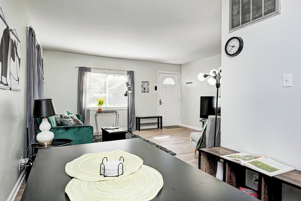 Indianapolis Vacations - Naturista City Getaway - Indianapolis - Property Image 21