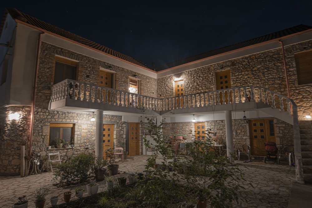 Militiko Residence