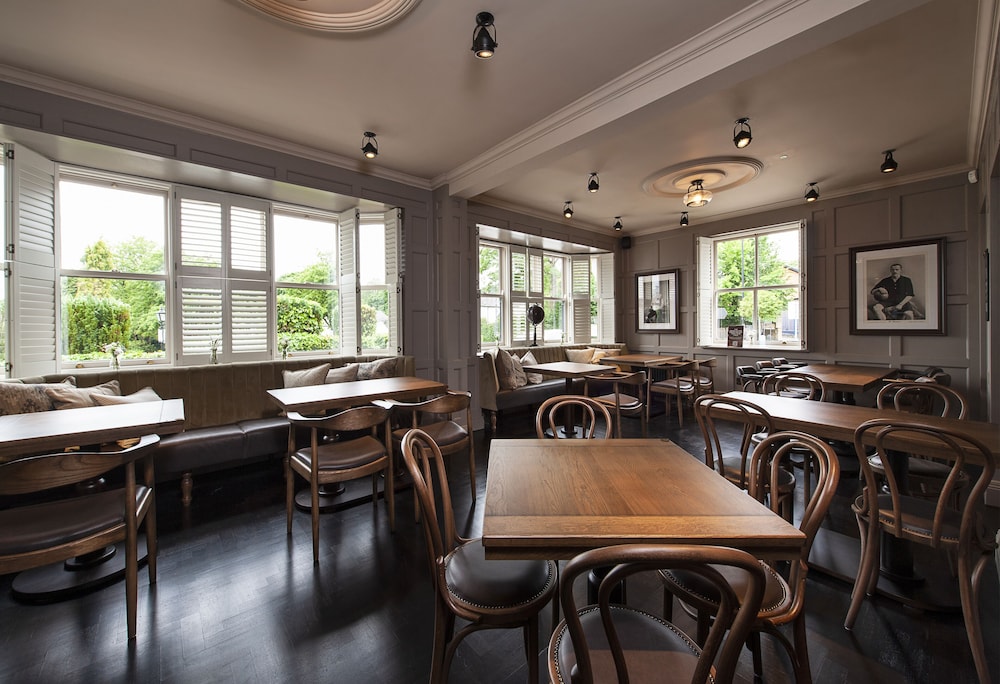 Altrincham Vacations - The Bulls Head Hotel - Property Image 11