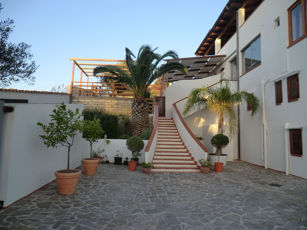 B&B Mediterraneo Mare e Sole photo 3
